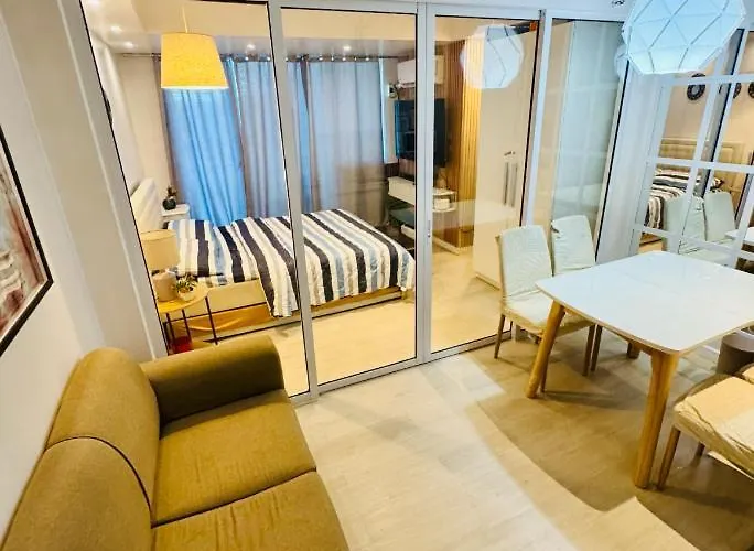 Jrm Azure Residences Paranaque Hotel